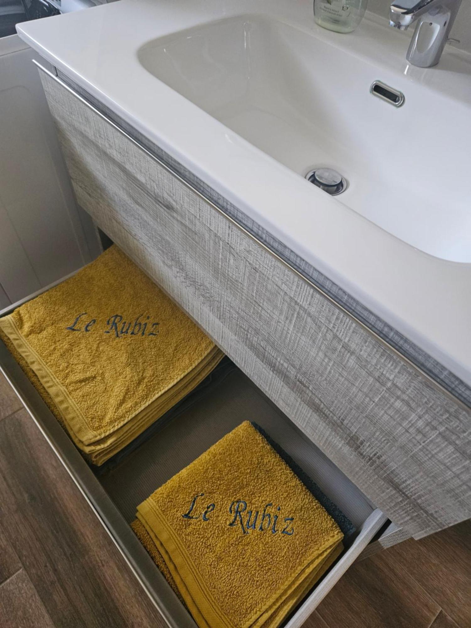 Le Rubiz Appartement La Coucourde Buitenkant foto
