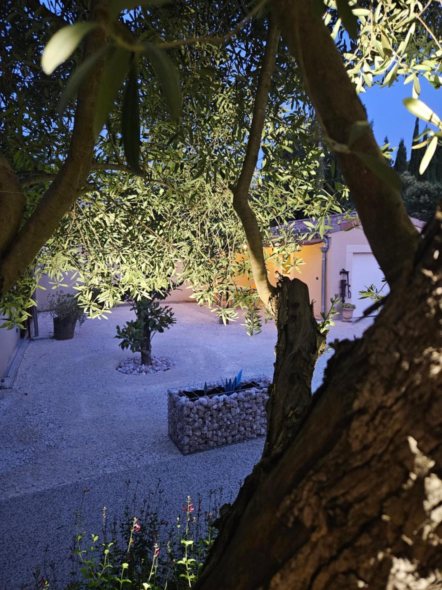 Le Rubiz Appartement La Coucourde Buitenkant foto